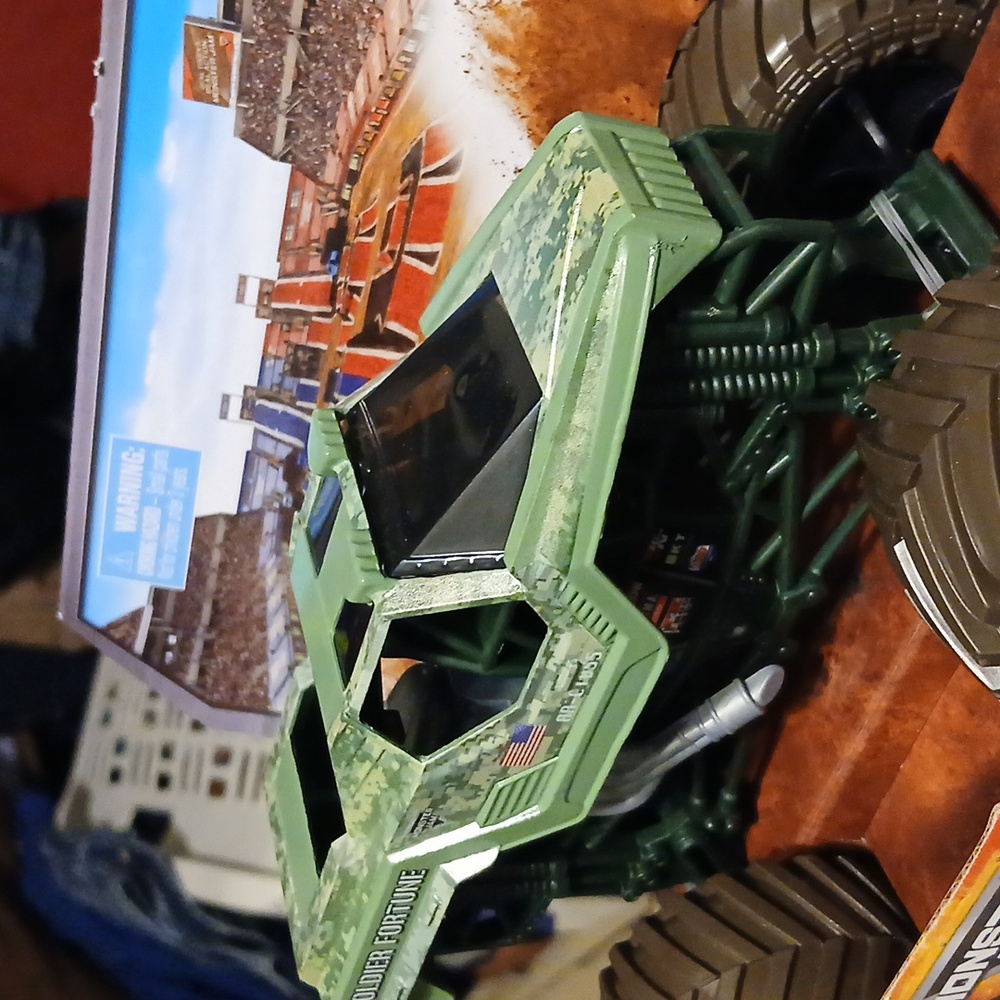 Soldier Fortune MJ Truck..1/24 - Picture 2 of 7